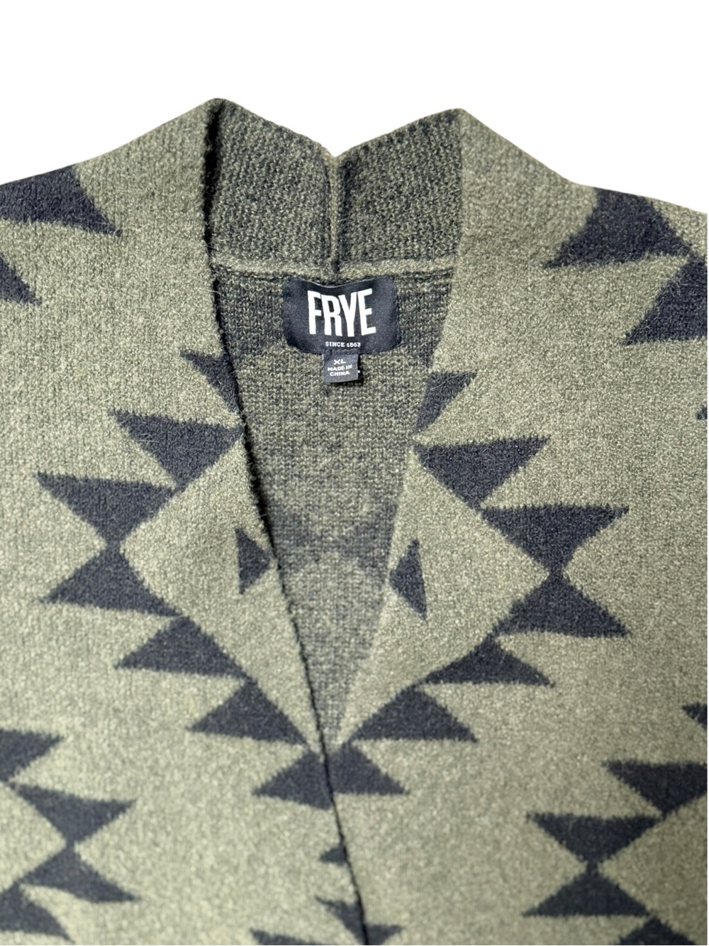FRYE XL Southwestern Aztec Long Cardigan Sweater Olive Green Black - Picture 10 of 12